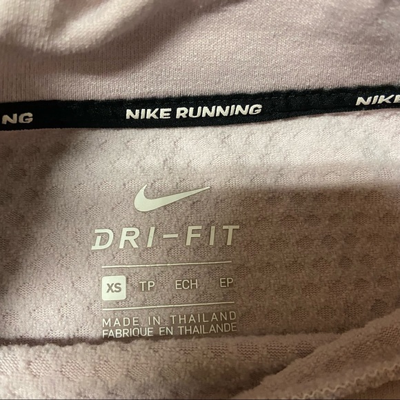NIKE Therma Sphere Element Running Top Women’s Size XS - Picture 6 of 9
